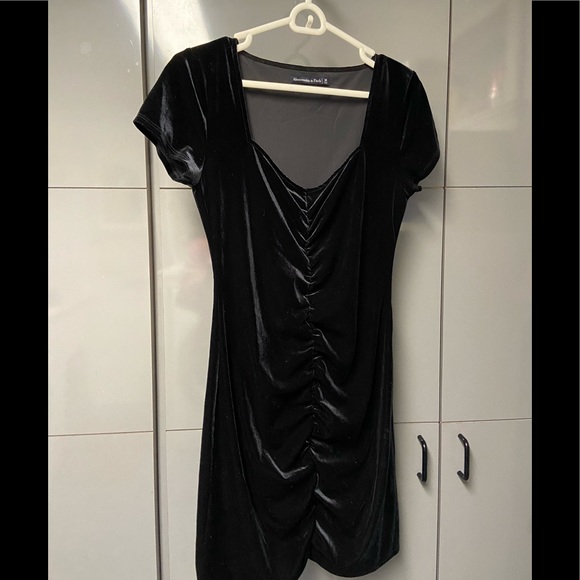 Abercrombie & Fitch Dresses & Skirts - Abercrombie and Fitch Velvet Dress